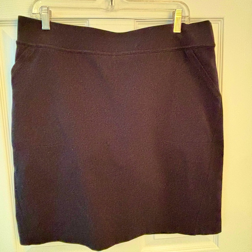 Duluth Trading Company Black Women's Skort Size M